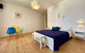 Mondello Beach Rooms - By The Sea